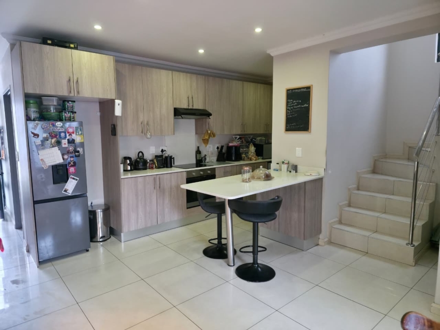 To Let 3 Bedroom Property for Rent in Parklands North Western Cape
